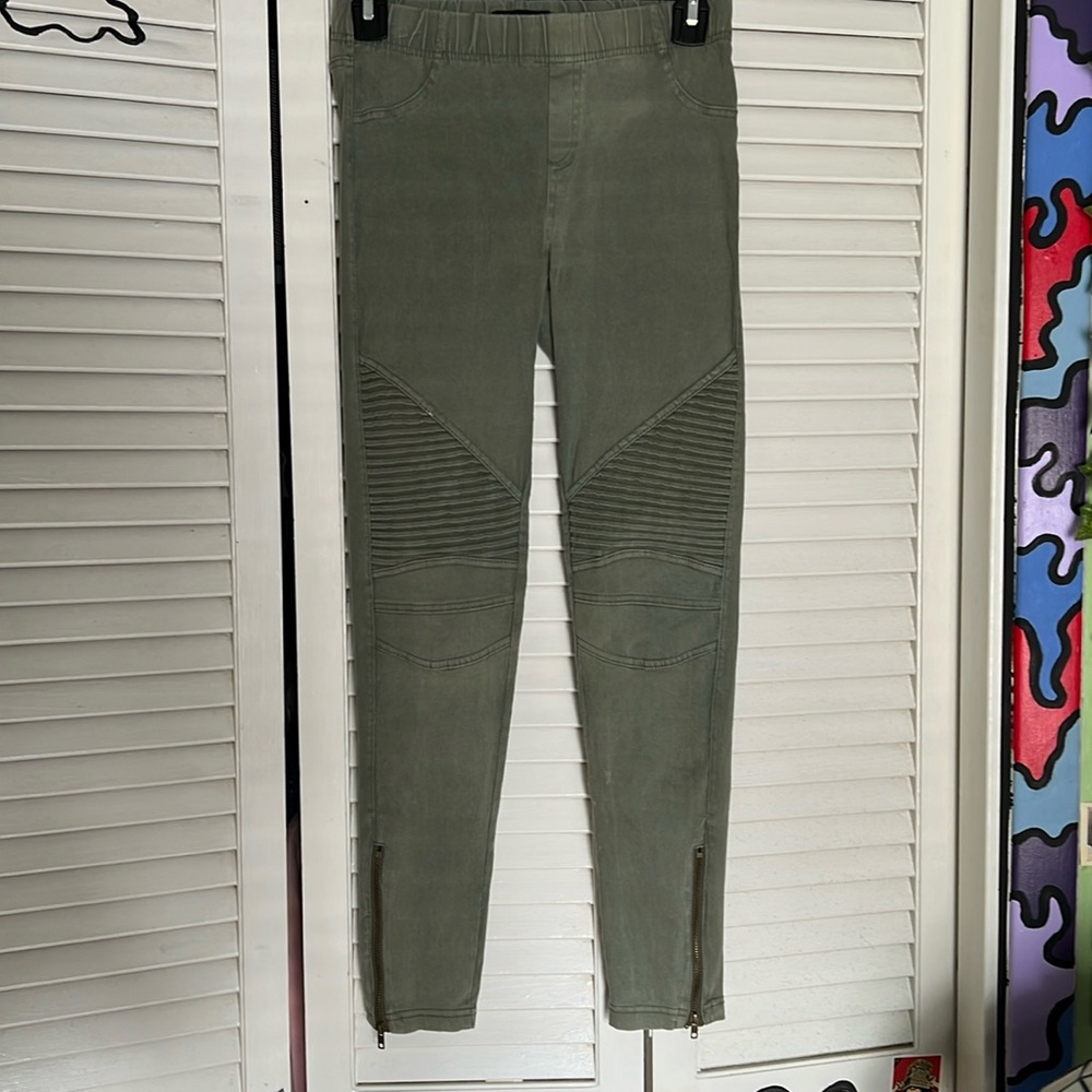 Green Leggings